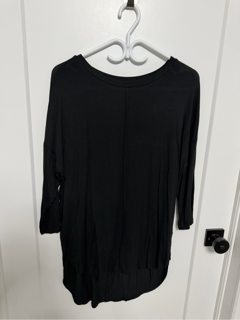 Suzy Shier Black Long Sleeve Relaxed Top